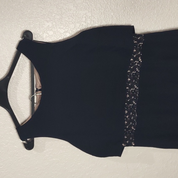 IVANCA TRUMP DRESS. - Picture 4 of 15